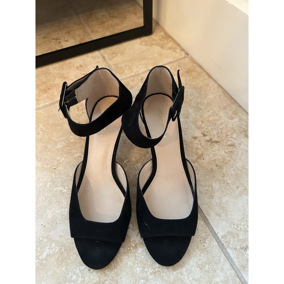 Pelle Moda Uliss Ankle Strap Kitten Heel Shoes Black Velvet 7.5 M - Picture 3 of 7